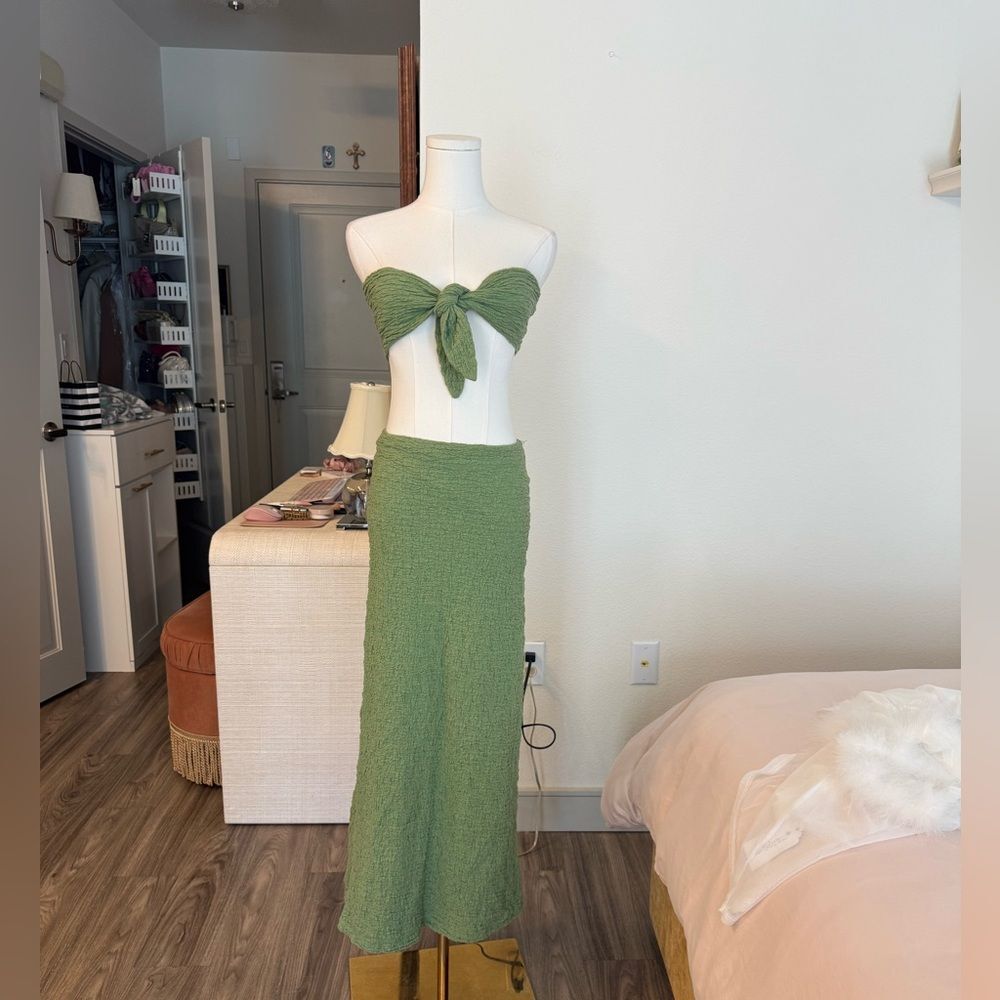 Princess Polly Matilda Maxi Set Green size 2 skirt and top matching set - Picture 9 of 12